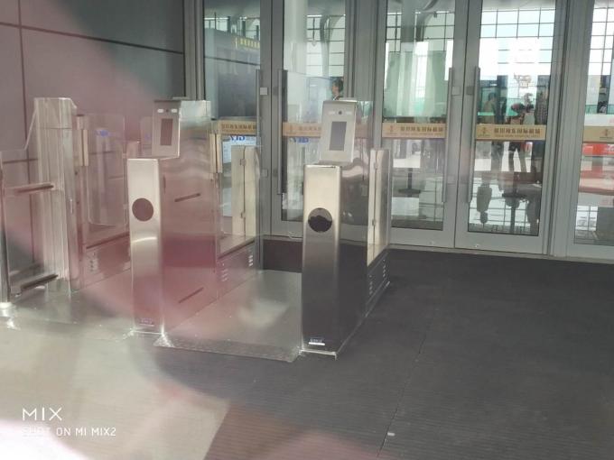 Controllo su ordinazione del portone della barriera dell'oscillazione del metallo del cancello girevole di sicurezza per l'aeroporto/confine 1