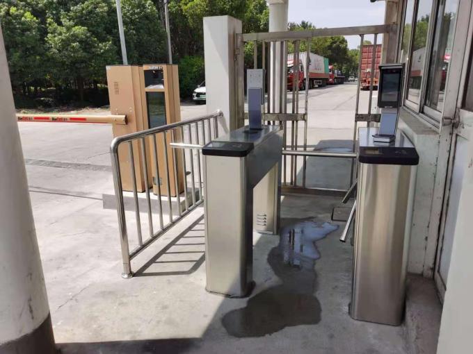 Porta a giradischi a treppiede con codice QR RFID semiautomatico per il controllo dell'accesso sicuro 1