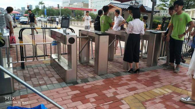 Porta a giradischi a treppiede con codice QR RFID semiautomatico per il controllo dell'accesso sicuro 2